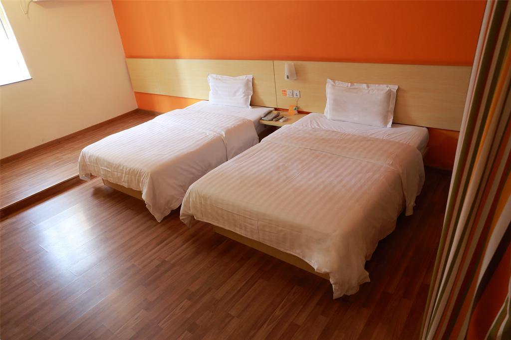 7Days Inn Premium Guangzhou Tianhe West Tiyu Road Subway Station Zimmer foto