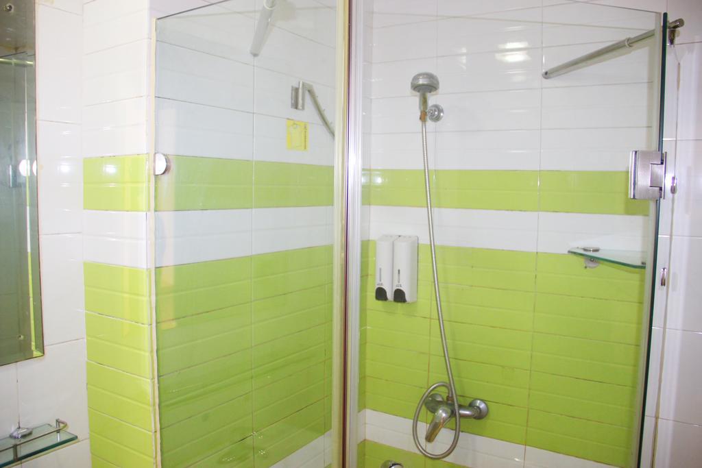 7Days Inn Premium Guangzhou Tianhe West Tiyu Road Subway Station Exterior foto