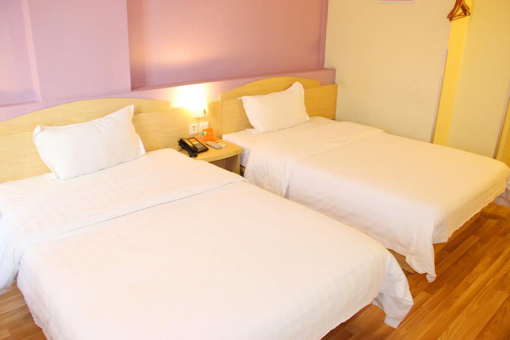 7Days Inn Premium Guangzhou Tianhe West Tiyu Road Subway Station Exterior foto