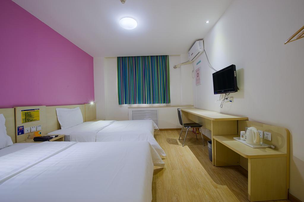 7Days Inn Premium Guangzhou Tianhe West Tiyu Road Subway Station Exterior foto