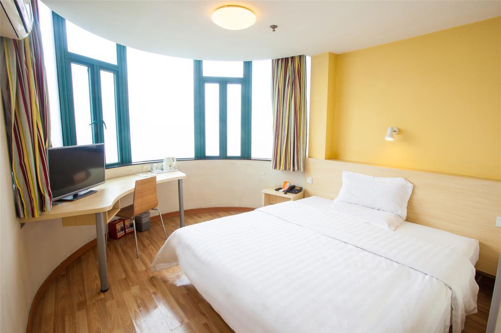 7Days Inn Premium Guangzhou Tianhe West Tiyu Road Subway Station Zimmer foto