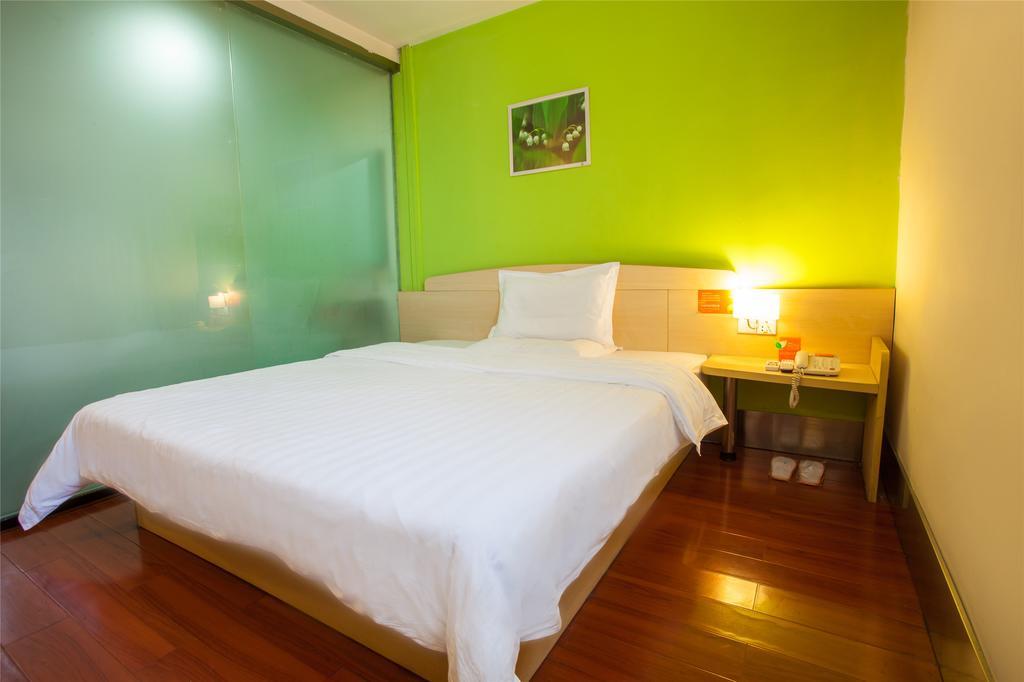 7Days Inn Premium Guangzhou Tianhe West Tiyu Road Subway Station Zimmer foto