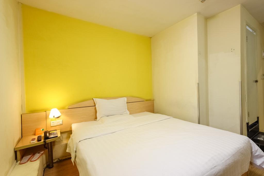7Days Inn Premium Guangzhou Tianhe West Tiyu Road Subway Station Exterior foto